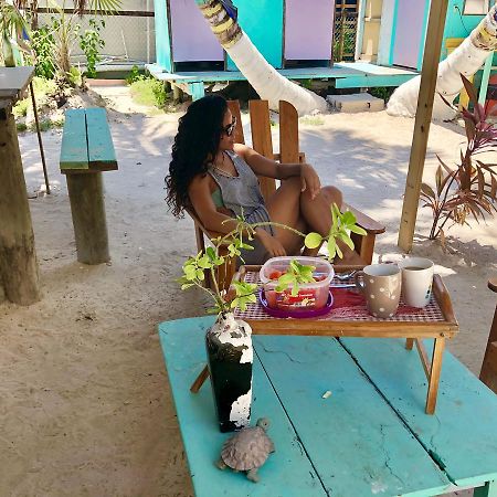 Tropical Oasis Hostel Caye Corker Εξωτερικό φωτογραφία